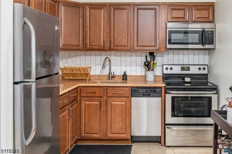 37 Hill St #A2, Morristown, NJ 07960 - #3