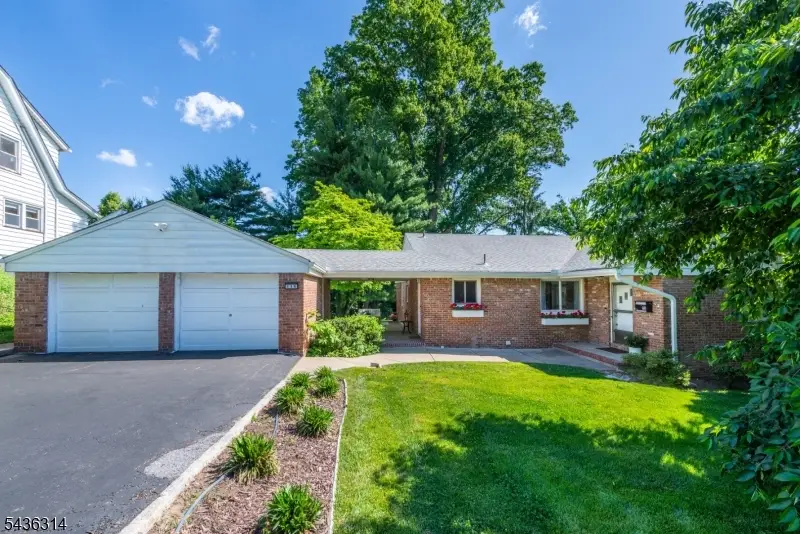 110 Woodlawn Ave, Clifton, NJ 07013 - #3