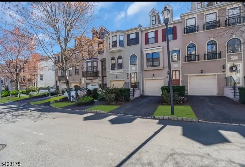451 Hartford Dr, Nutley, NJ 07110 - #2