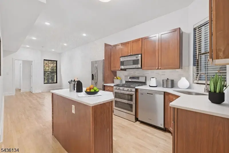 340 Pavonia Ave #1R, Jersey City, NJ 07302 - #1