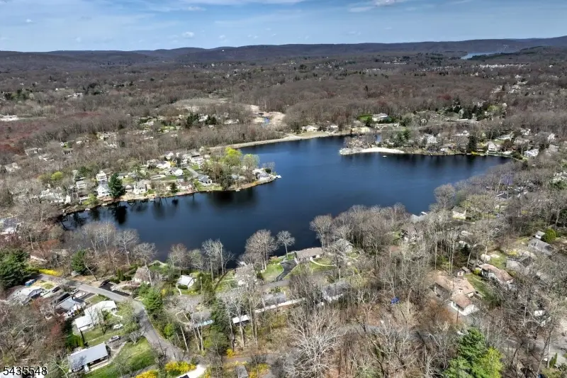11 Mt Crest Rd, Oak Ridge, NJ 07438 - #2