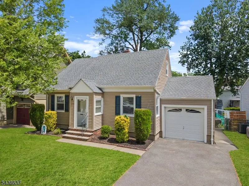 166 Beverly Hill Rd, Clifton, NJ 07012 - #1