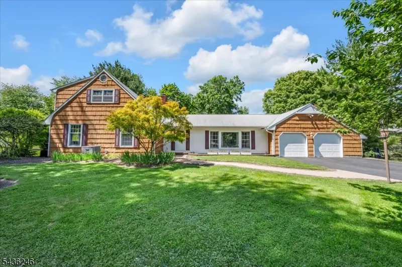 1097 Cambridge Ln, Bridgewater, NJ 08807 - #1