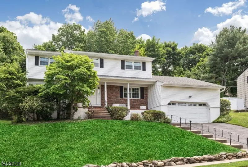 37 Wolfe Dr, Wanaque, NJ 07465 - #1
