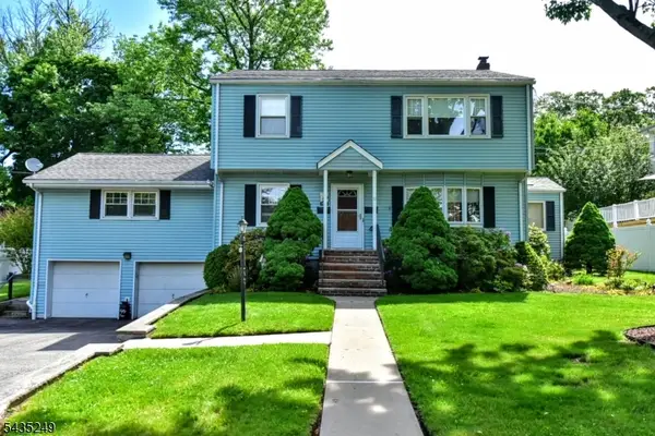 51 Charles St, Dumont Boro, NJ 07628