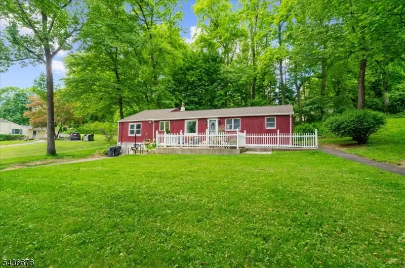 4 Orchard St, Lebanon, NJ 07830 - #1
