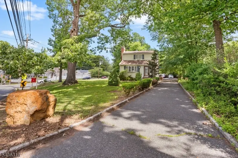 581 Eagle Rock Ave, West Orange, NJ 07052 - #2