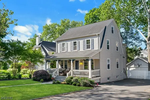 62 Southern Slope Dr, Millburn Twp., NJ 07041