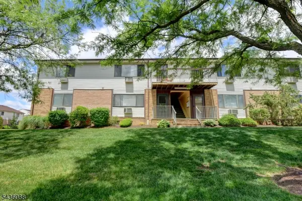 1303 Cricket Ln, Woodbridge Twp., NJ 07095