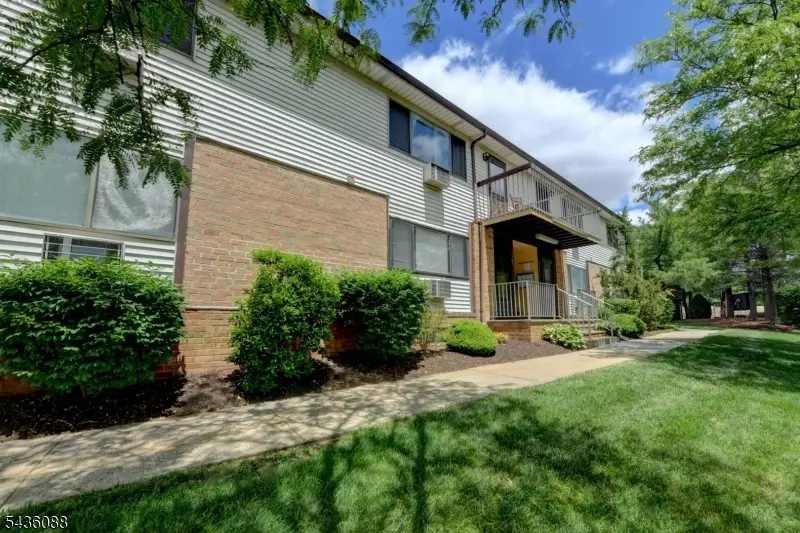 1303 Cricket Ln, Woodbridge, NJ 07095 - #3
