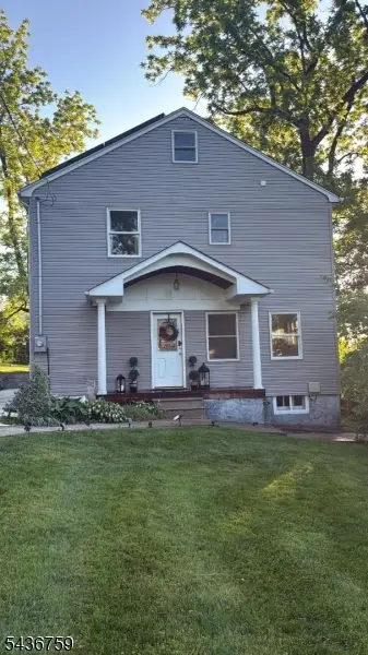 46 Ideal St, Long Hill Twp., NJ 07933