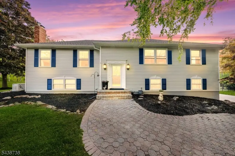 97 Beacon Hill Rd, Washington, NJ 07830 - #2