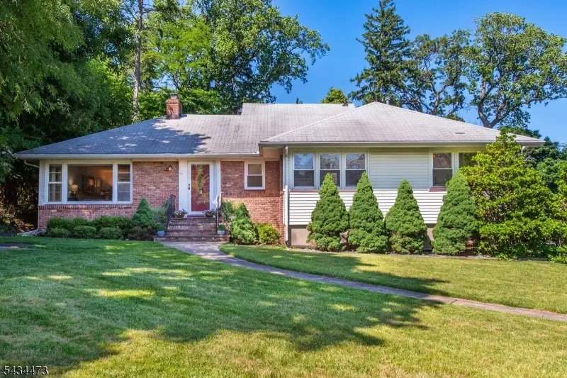 17 Luddington Rd, West Orange, NJ 07052 - #1