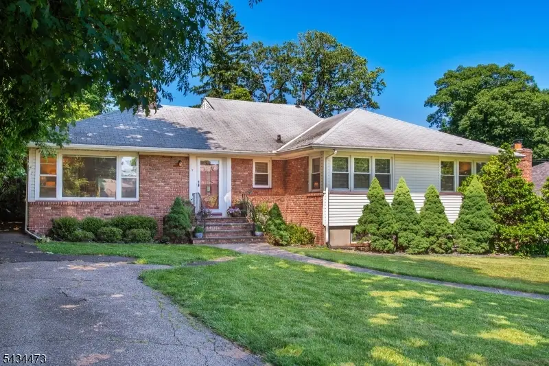 17 Luddington Rd, West Orange, NJ 07052 - #2