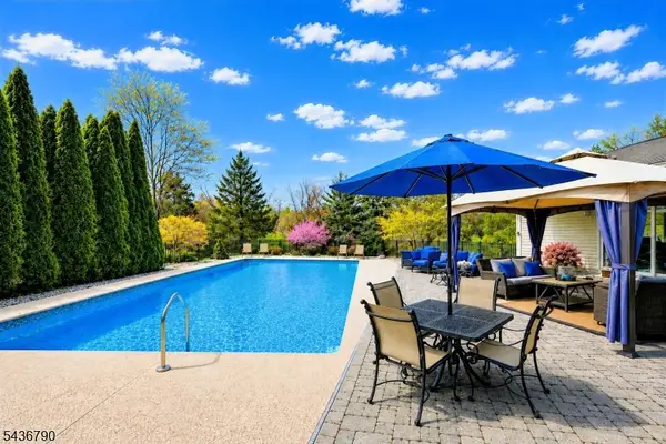 1 Demott Dr, Readington Twp., NJ 08889