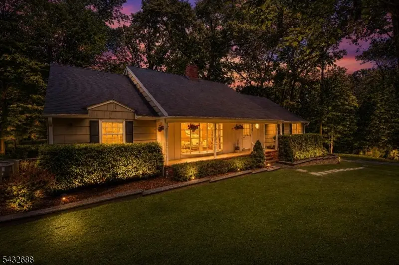 35 Manor Dr, Basking Ridge, NJ 07920 - #3