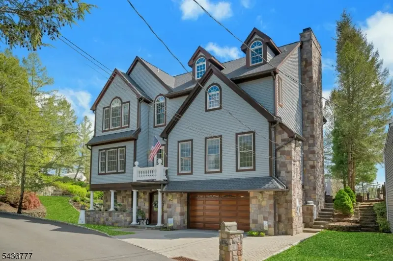 10 Oakdale Ave, Hopatcong, NJ 07843 - #1