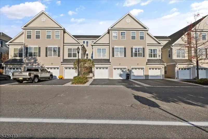 17 Swing Bridge Ln, South Bound Brook, NJ 08880 - #1