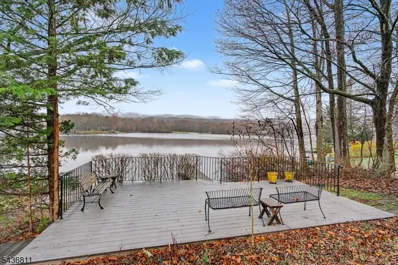 40 E Shore Dr, Crandon Lakes, NJ 07860 - #3