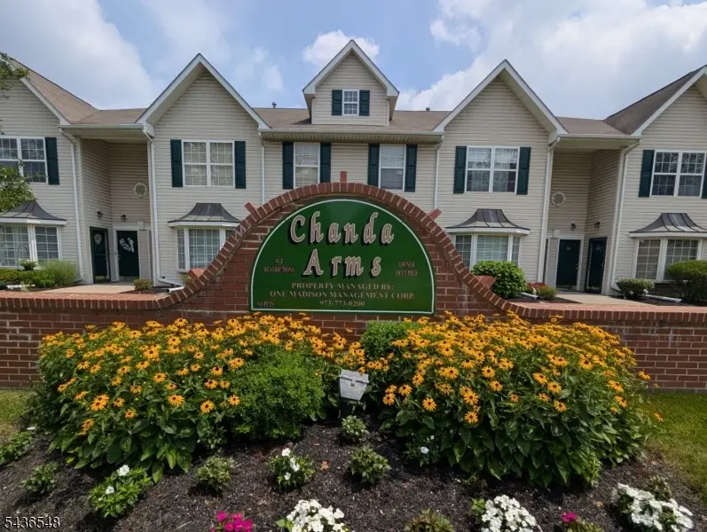 4 Chanda Ct #4, Clifton, NJ 07012 - #1