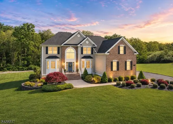 16 Saint Andrews Ct, Mount Olive Twp., NJ 07836