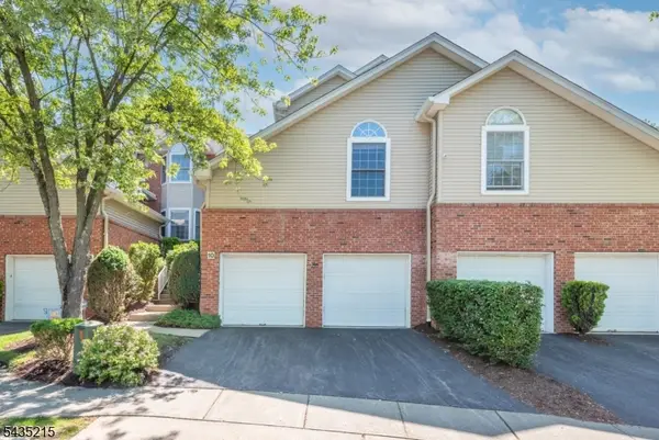 10 Ebersbach Ln, Roseland Boro, NJ 07068