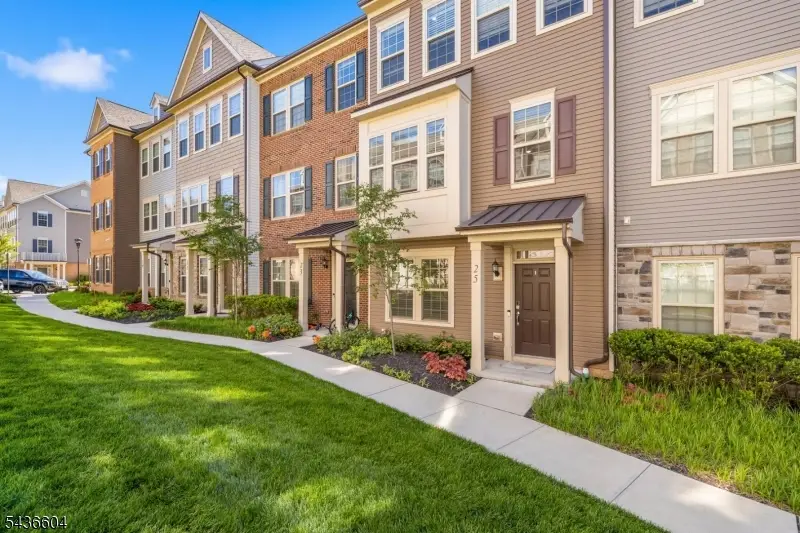 25 Haralson Ct, Livingston, NJ 07039 - #2