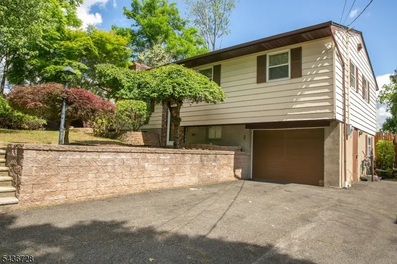 44 Adelphia Rd, Parsippany Troy Hills, NJ 07054 - #3