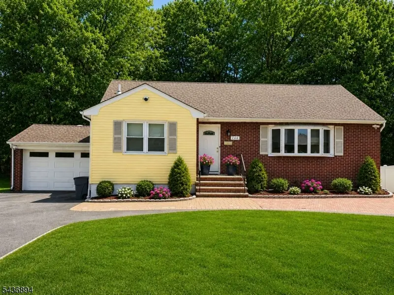 286 N Livingston Ave, Livingston, NJ 07039 - #1