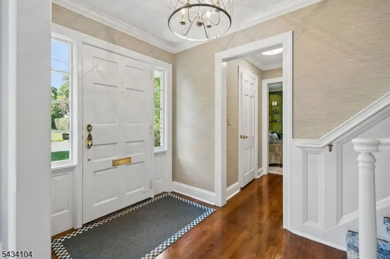 18 Colony Dr, Summit, NJ 07901 - #3