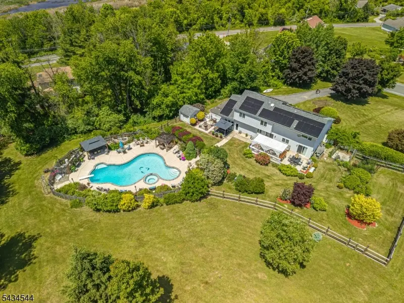 4 Campbell Dr, Hardyston, NJ 07419 - #3