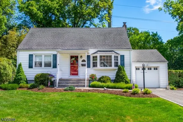 110 Overlook Ave, East Hanover Twp., NJ 07936