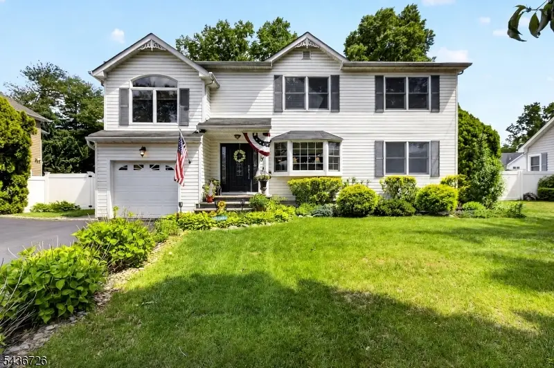 37 Hall Dr, Clark, NJ 07066 - #2