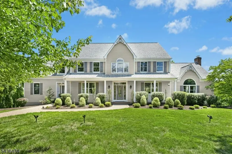 10 Red Robin Way, Raritan, NJ 08822 - #1