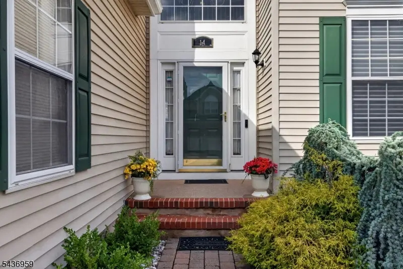 14 Murphy Dr, Bradley Gardens, NJ 08807 - #2