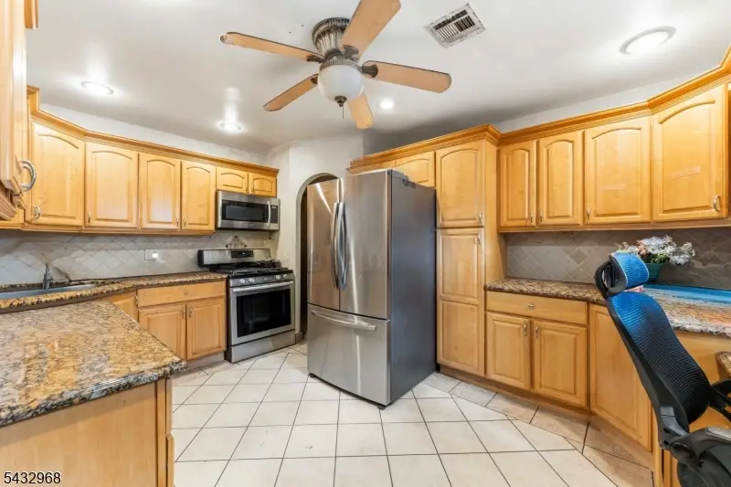 339 Oakwood Ave, Kenilworth, NJ 07033 - #3
