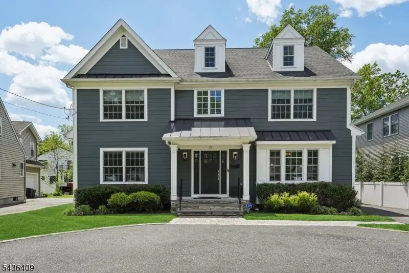 12 Monmouth Ct, Livingston, NJ 07039 - #1