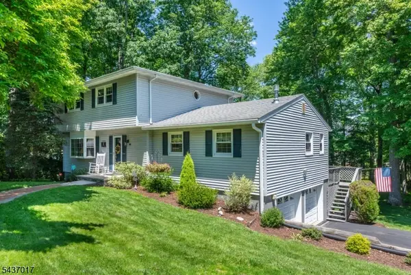 10 Brittany Road, Roxbury Twp., NJ 07876
