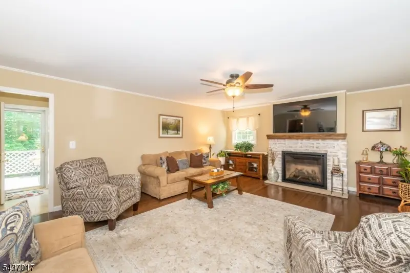 10 Brittany Road, Succasunna, NJ 07876 - #3