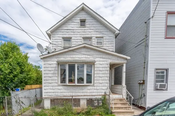 10 John St, Carteret Boro, NJ 07008