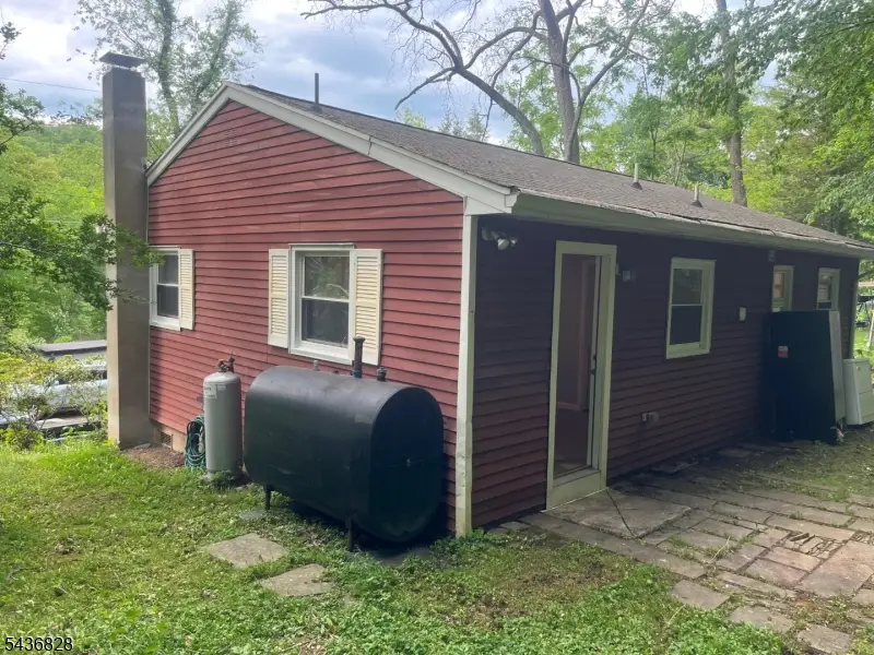 48 E Shore Dr, Vernon, NJ 07462 - #1