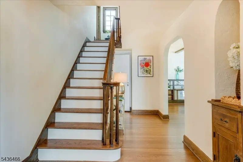 30 Glenwood Dr, Millburn, NJ 07078 - #3