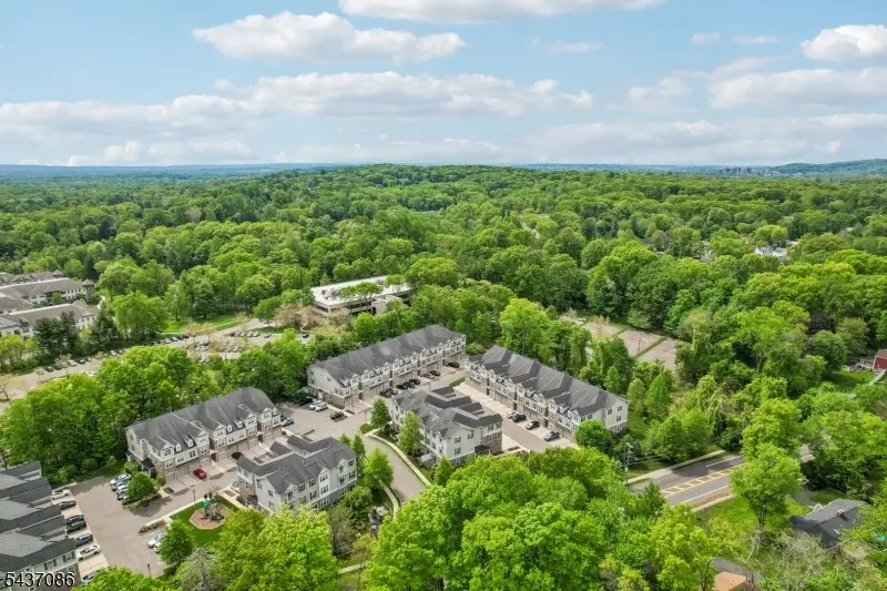 605 Lopez Ln, Morris Plains, NJ 07950 - #2