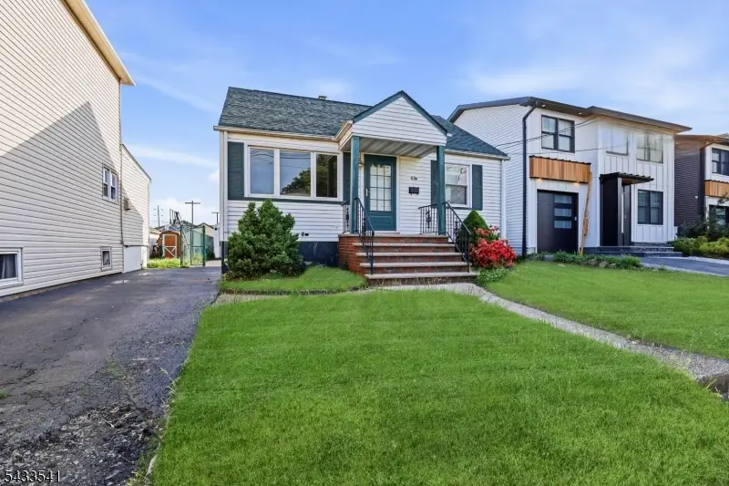 629 Erudo St, Linden, NJ 07036 - #3