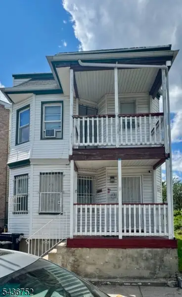 15 Hobson St, Newark City, NJ 07112