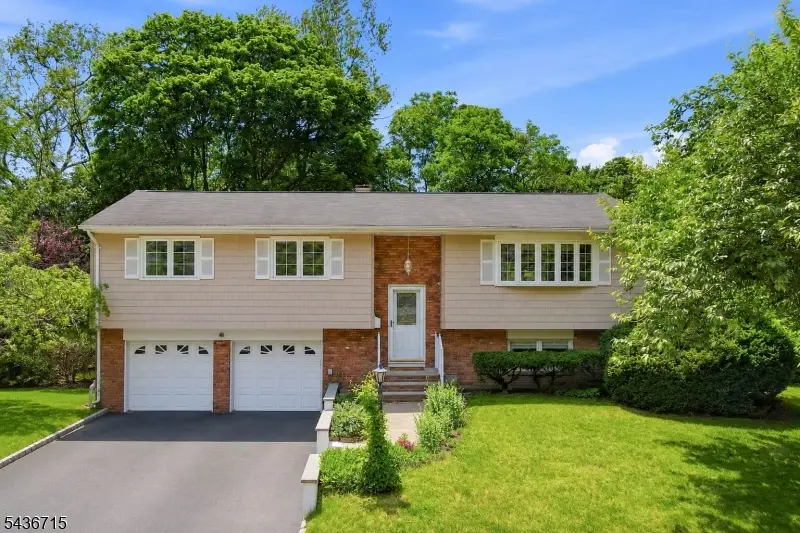 8 Nottingham Drive, East Brunswick, NJ 08816 - #1