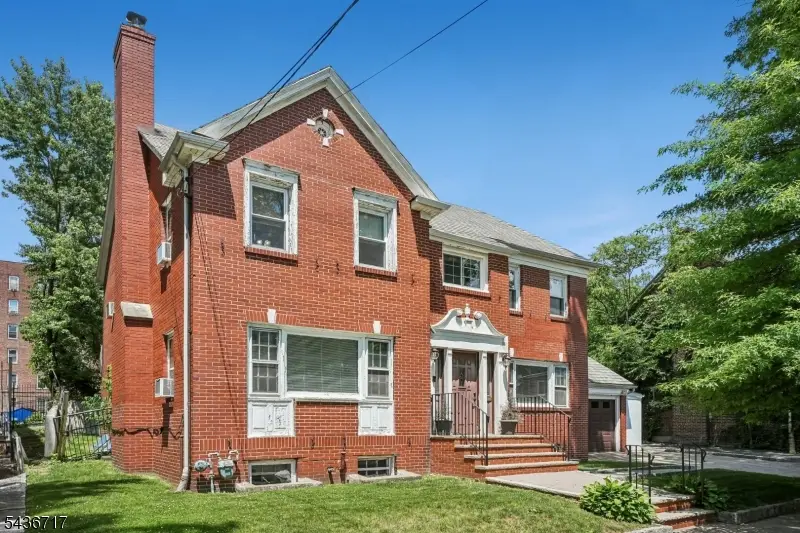 13-17 Van Velsor Pl, Newark, NJ 07112 - #1