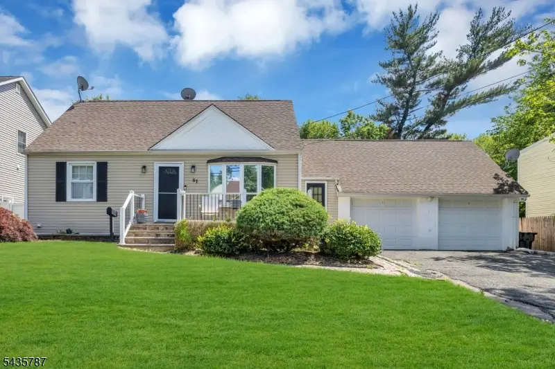81 Lois Ave, East Brunswick, NJ 08816 - #1