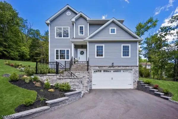 518-520 Cardinal Ln, Green Brook Twp., NJ 08812