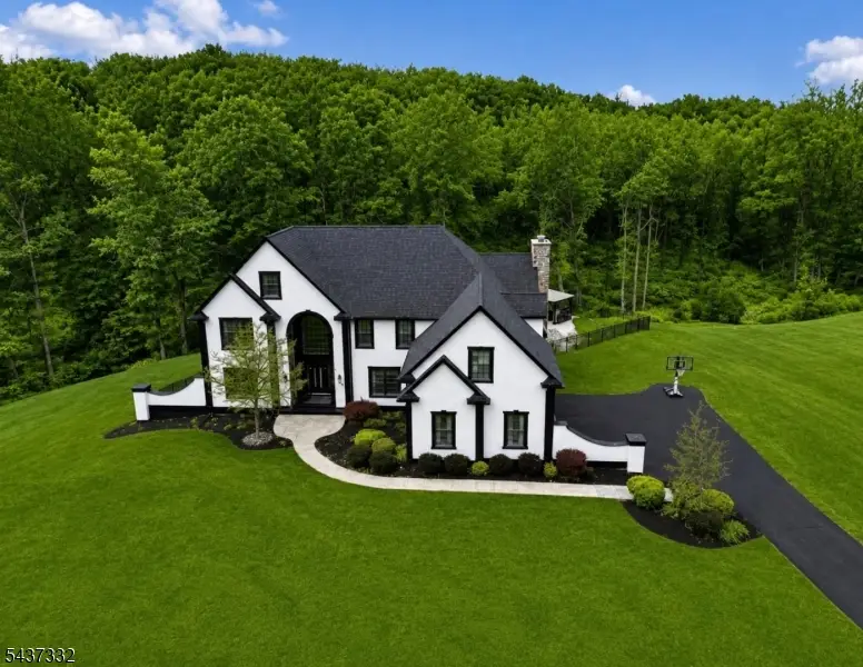 99 Lambert Dr, Sparta, NJ 07871 - #2